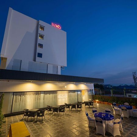 Luxo Kochi Hotel Luaran gambar
