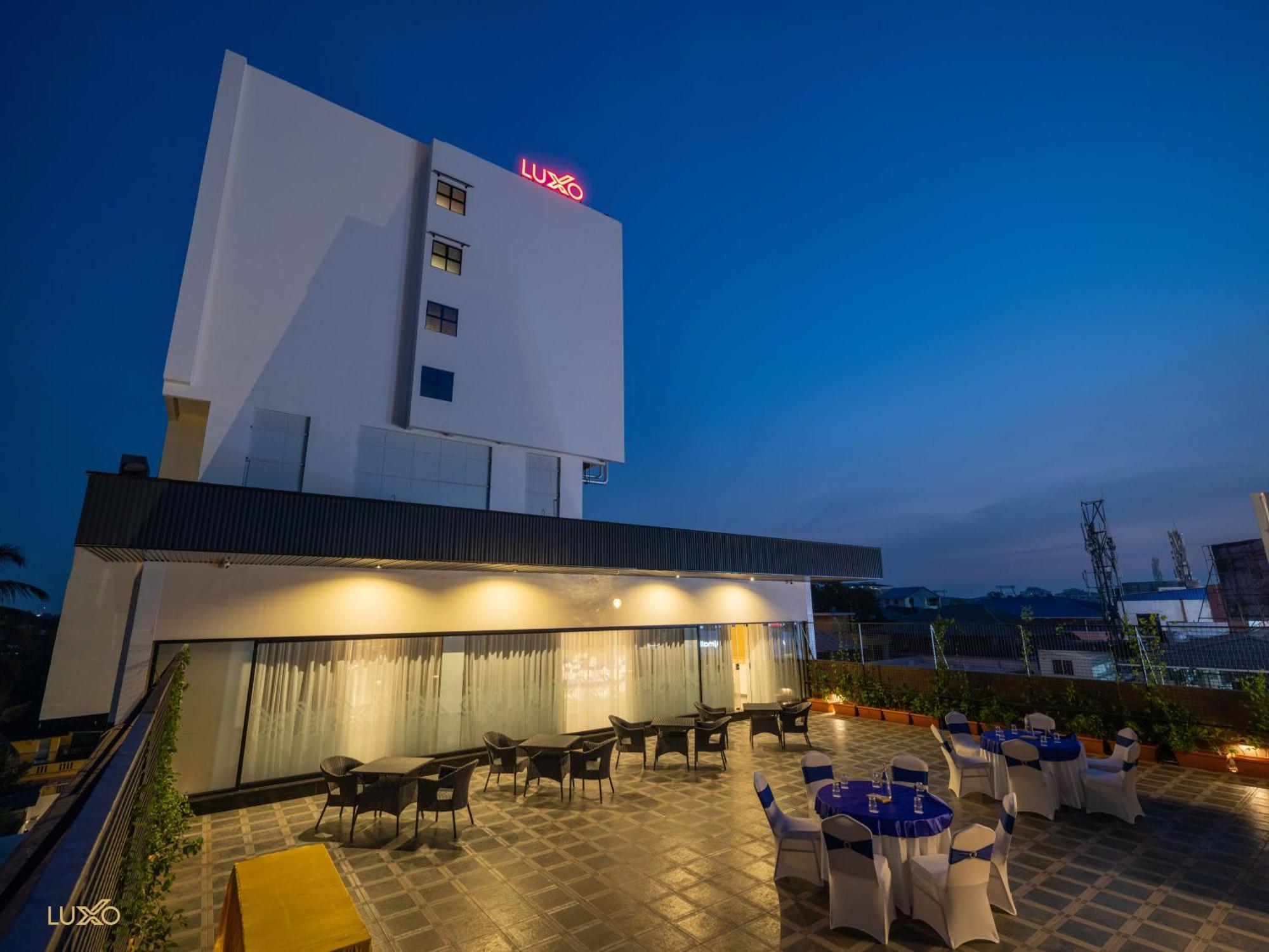 Luxo Kochi Hotel Luaran gambar