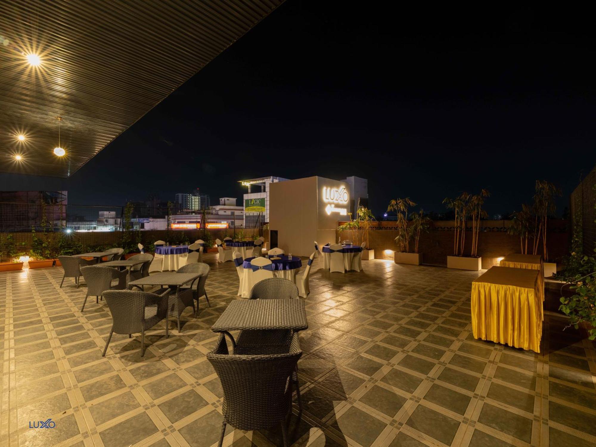 Luxo Kochi Hotel Luaran gambar