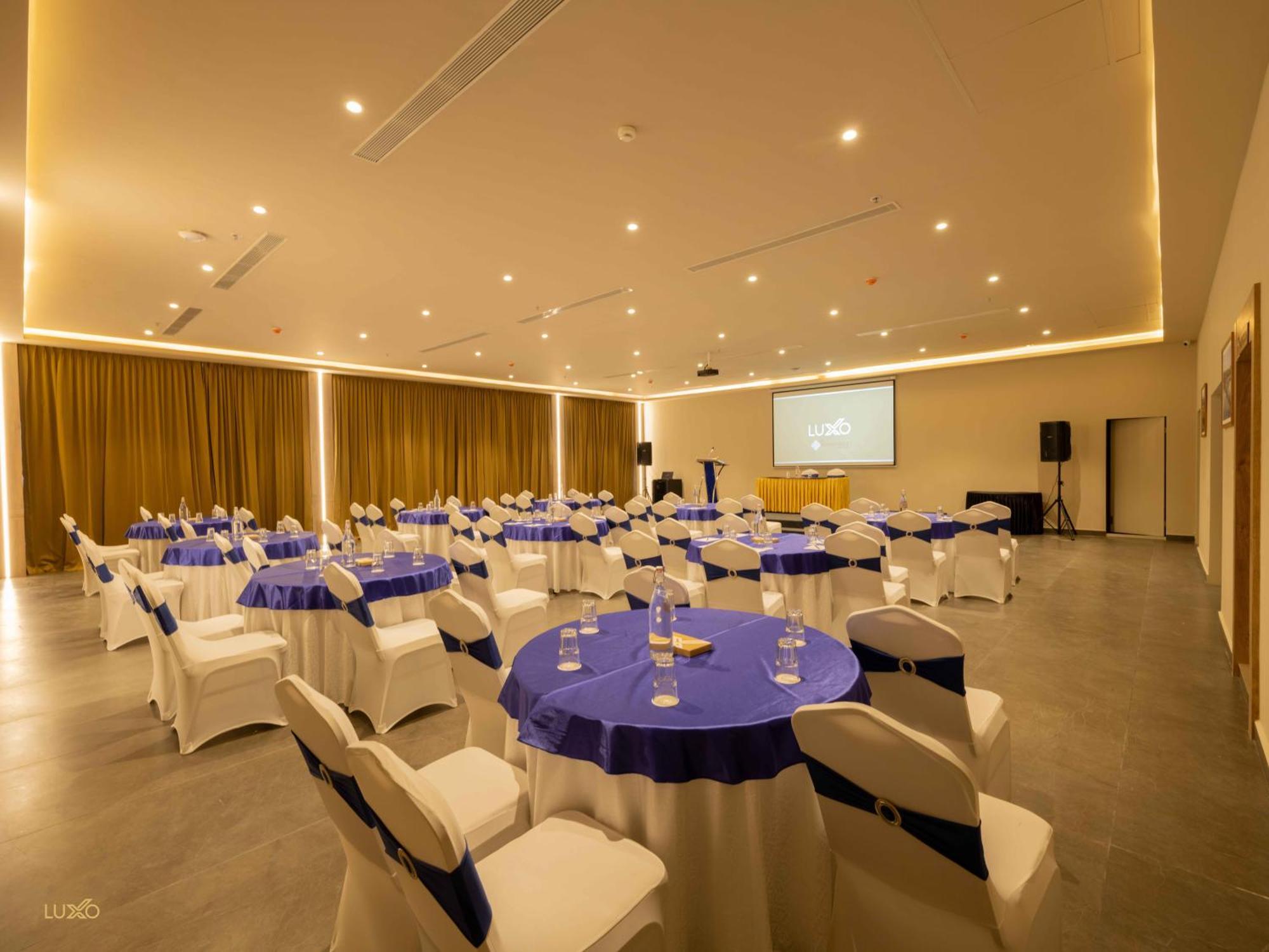 Luxo Kochi Hotel Luaran gambar