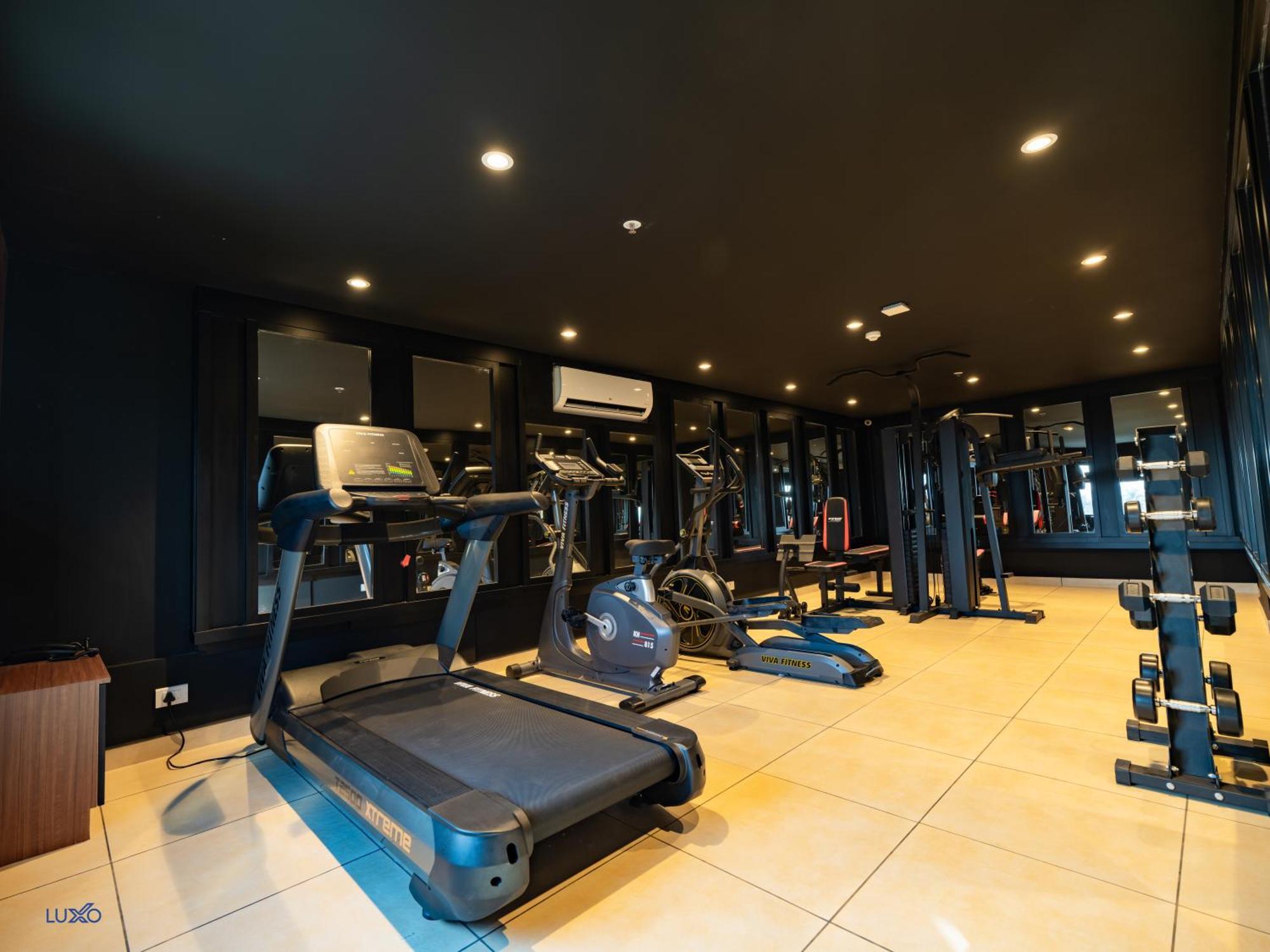 Luxo Kochi Hotel Luaran gambar